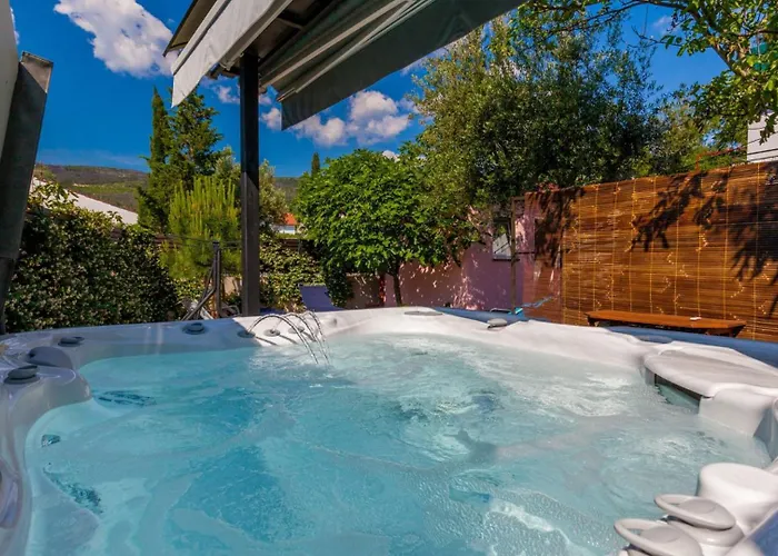 Vila Nina Mit Whirpool By Guide